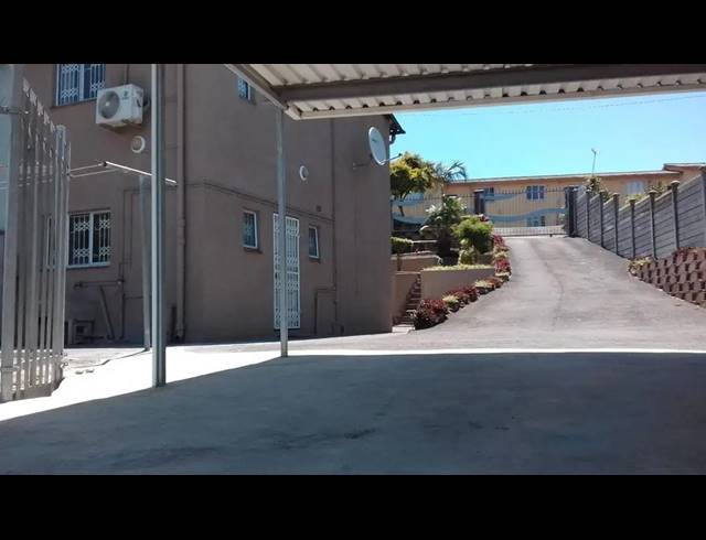 2 BEDROOM HOUSE FOR SALE IN SHALLCROSS